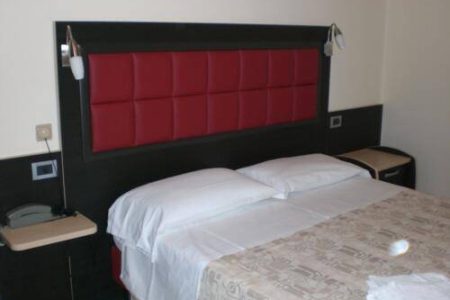 Hotel Arno Miramare 01